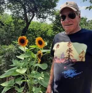 Meet your Posher, Ray